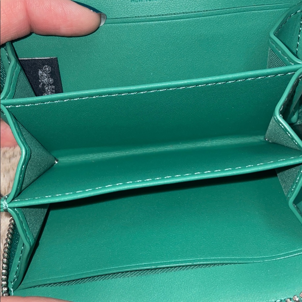 Coach Essential Small Quilted Zip Around Card Case - Picture 12 of 13